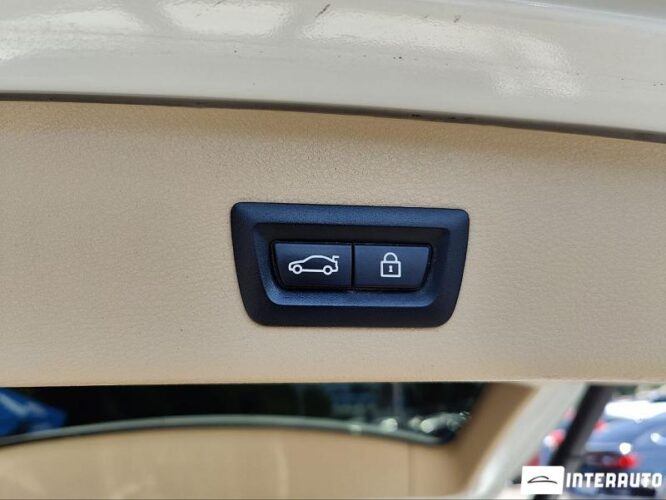 BMW X3 2.8i 42 interauto-car