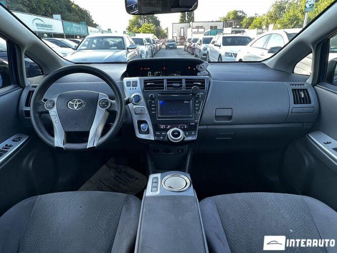 Toyota Prius Plus / V 38 interauto-car