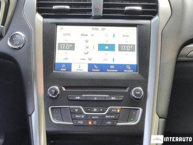 Ford Fusion 41 interauto-car