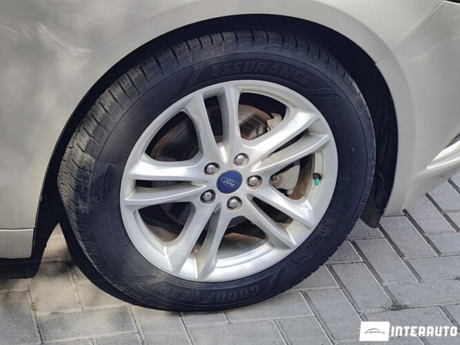 Ford Fusion 45 interauto-car