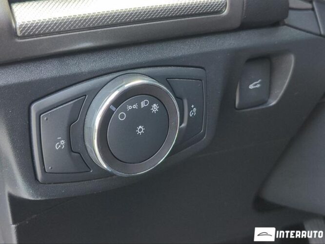 Ford Fusion 43 interauto-car