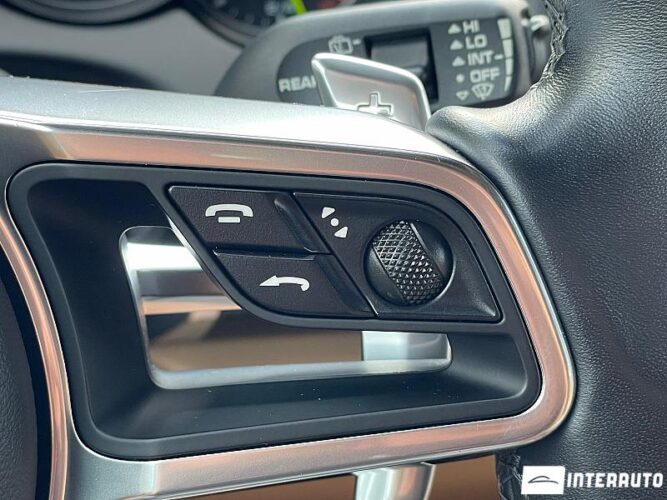 Porsche Cayenne S Hybrid 43 interauto-car