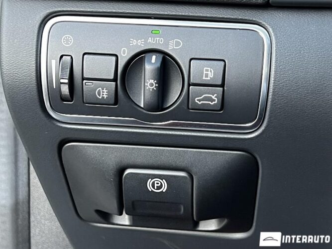 Volvo V 60 43 interauto-car