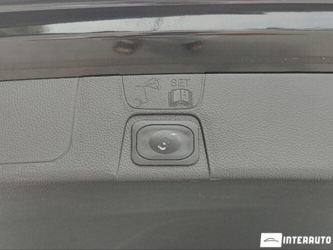 Ford C-MAX 51 interauto-car