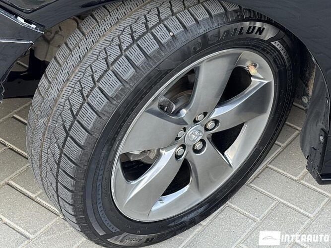 Toyota Prius 45 interauto-car