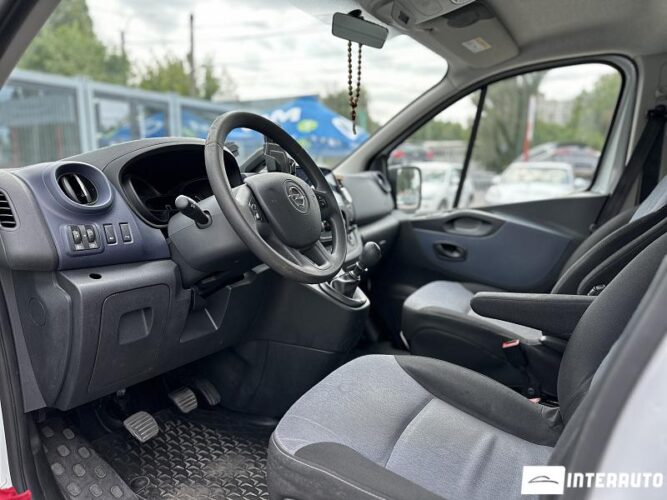 Opel Vivaro 31 interauto-car