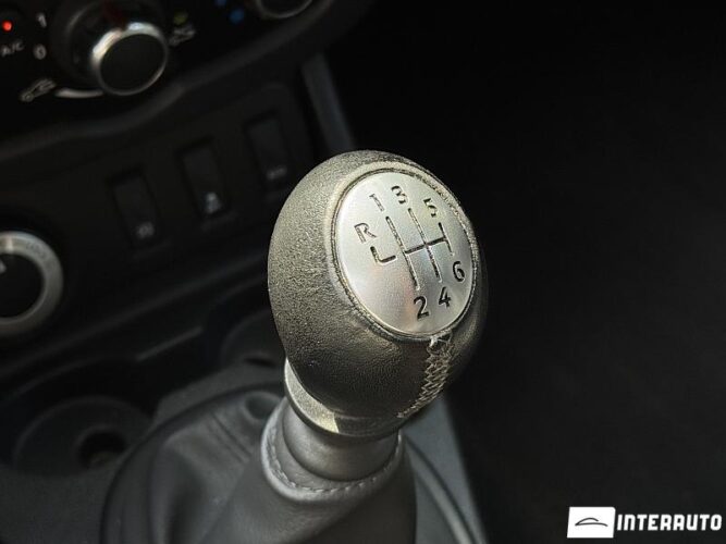 Dacia Duster 42 interauto-car