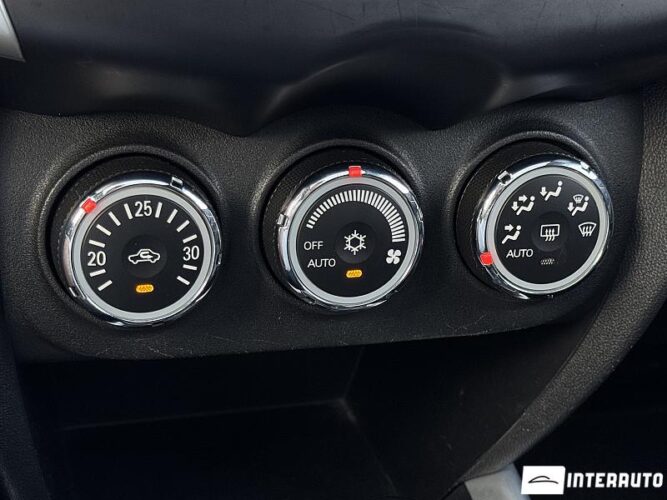 Mitsubishi ASX 44 interauto-car