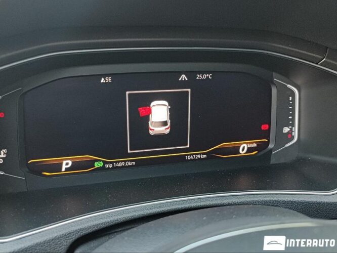 Volkswagen T-Roc 45 interauto-car