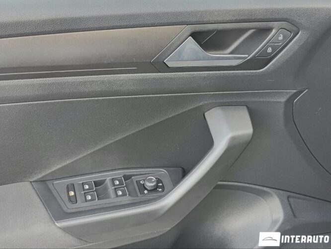 Volkswagen T-Roc 52 interauto-car