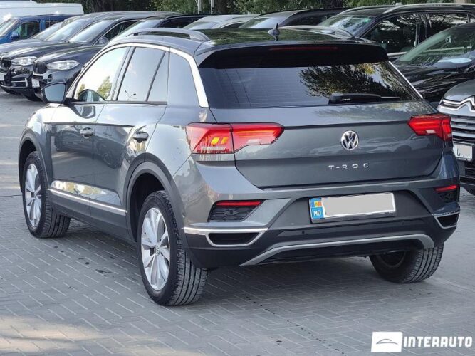 Volkswagen T-Roc 37 interauto-car