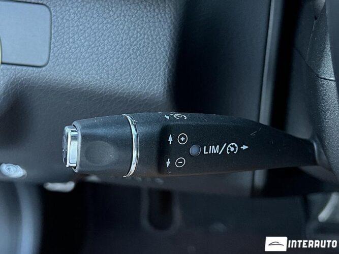 Mercedes E 220 52 interauto-car