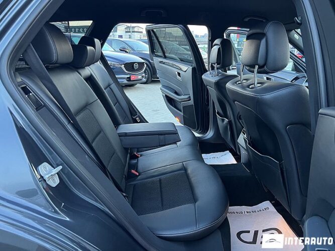 Mercedes E 220 47 interauto-car