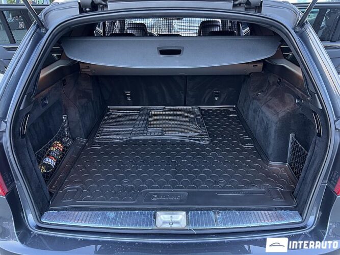 Mercedes E 220 54 interauto-car