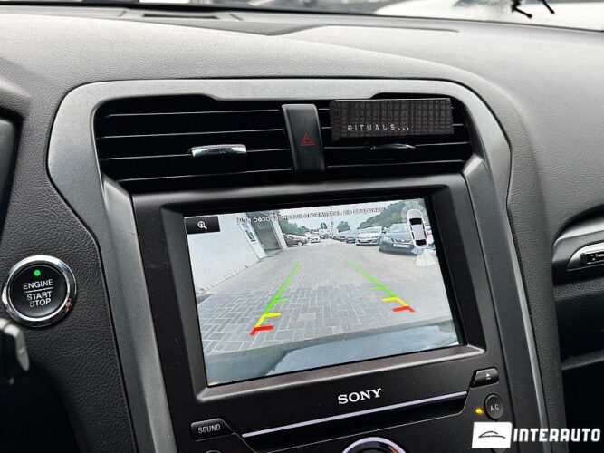 Ford Mondeo 40 interauto-car