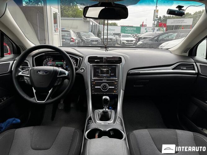 Ford Mondeo 37 interauto-car