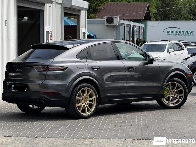 Porsche Cayenne E-Hybrid Coupe 40 interauto-car