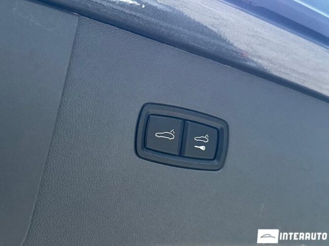 Porsche Cayenne E-Hybrid Coupe 59 interauto-car