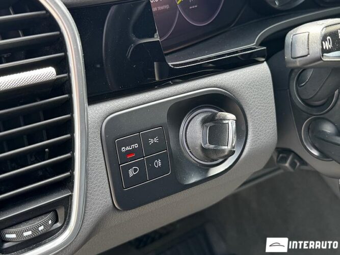 Porsche Cayenne E-Hybrid Coupe 50 interauto-car