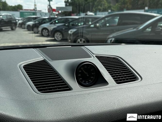 Porsche Cayenne E-Hybrid Coupe 49 interauto-car