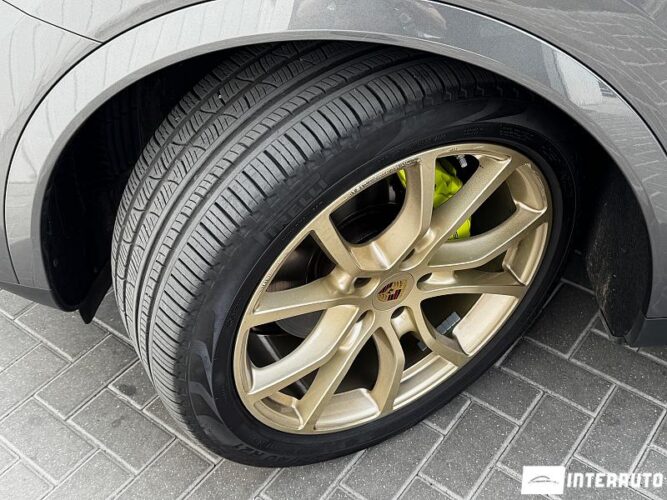 Porsche Cayenne E-Hybrid Coupe 60 interauto-car