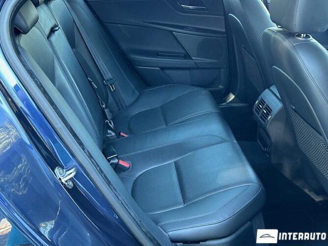 Jaguar XE 49 interauto-car