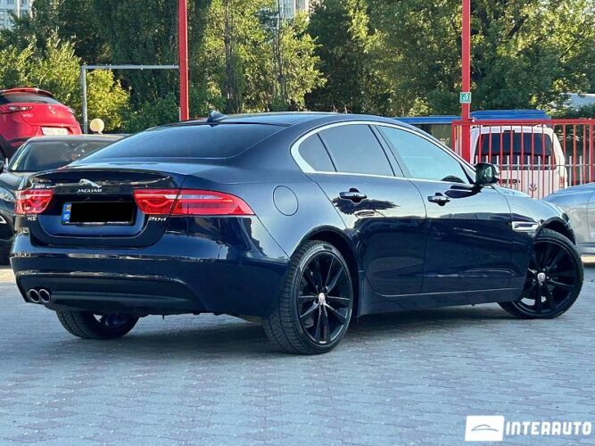 Jaguar XE 34 interauto-car