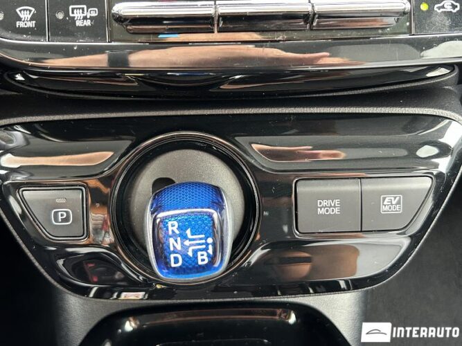 Toyota Prius 47 interauto-car