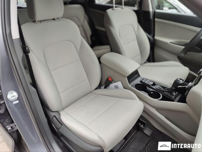 Hyundai Tucson 33 interauto-car