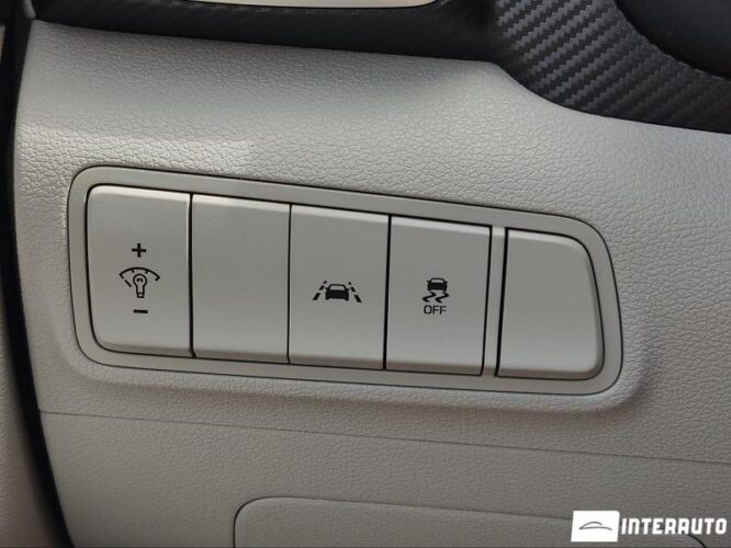 Hyundai Tucson 40 interauto-car