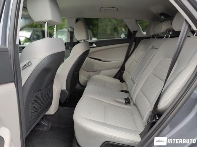 Hyundai Tucson 32 interauto-car