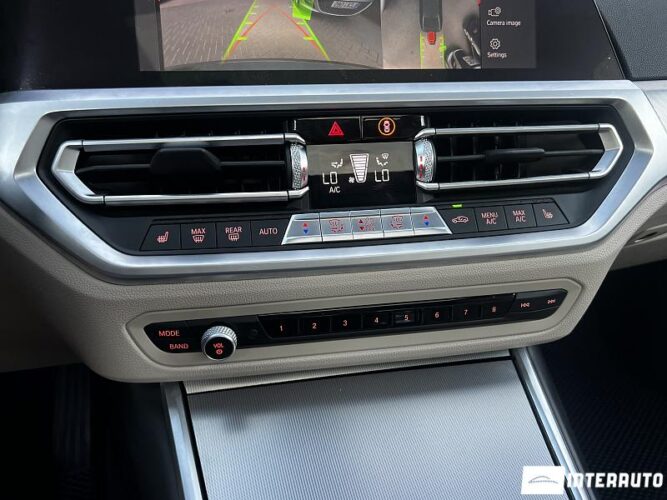 BMW 330 51 interauto-car