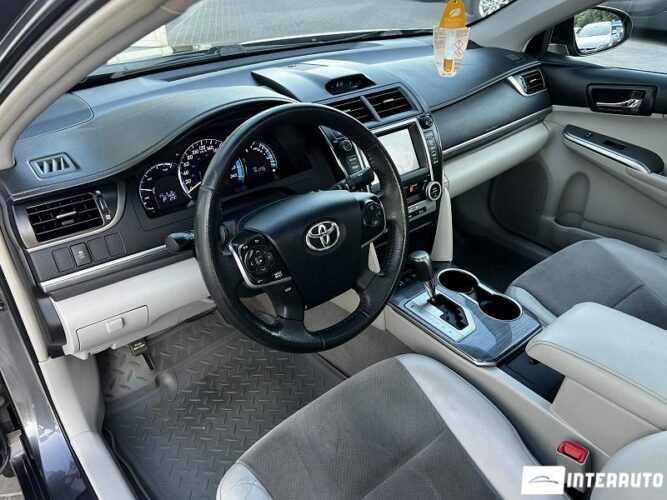toyota Camry 2012
