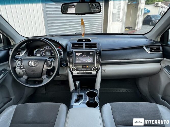 toyota Camry 2012
