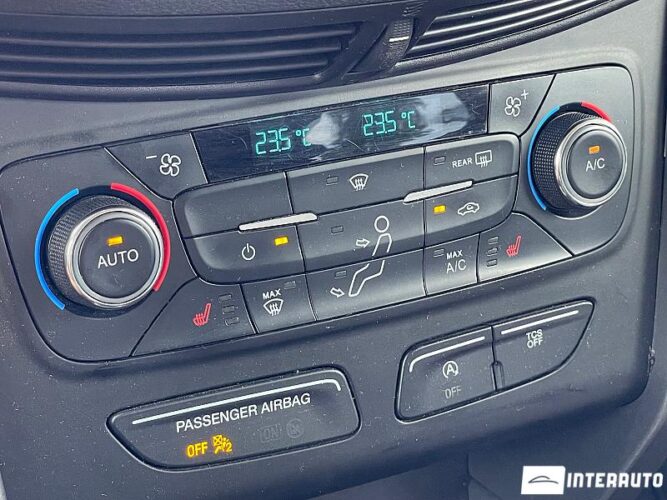 Ford Escape 44 interauto-car