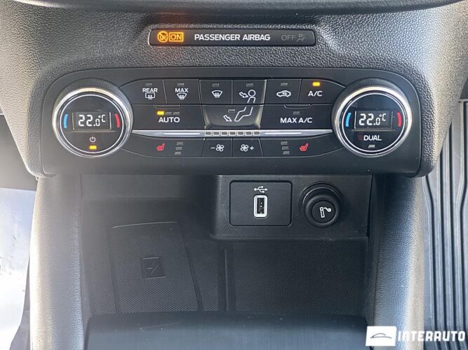 Ford Focus 44 interauto-car