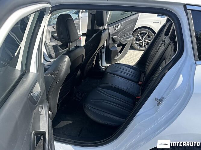 Ford Focus 46 interauto-car