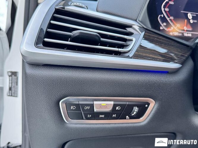 BMW X7 4.0i 64 interauto-car