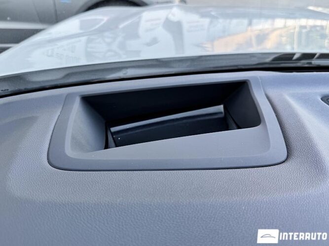 BMW X7 4.0i 48 interauto-car