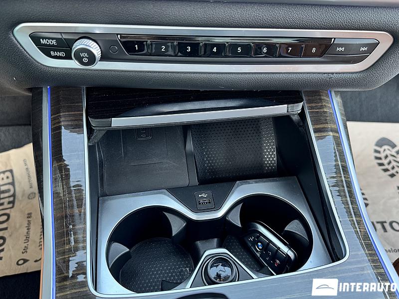 BMW X7 4.0i 22 automobil-interauto