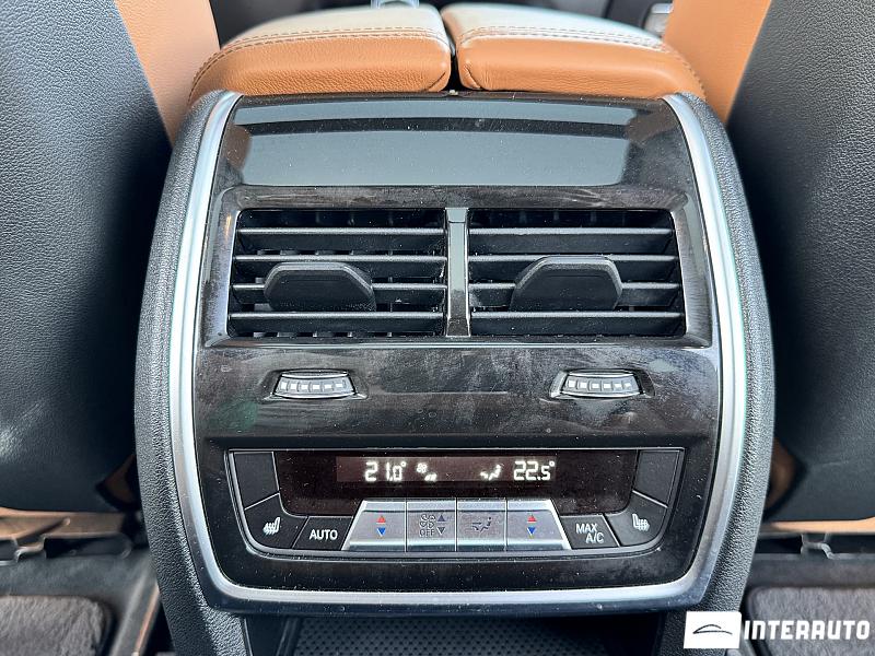 BMW X7 4.0i 36 automobil-interauto