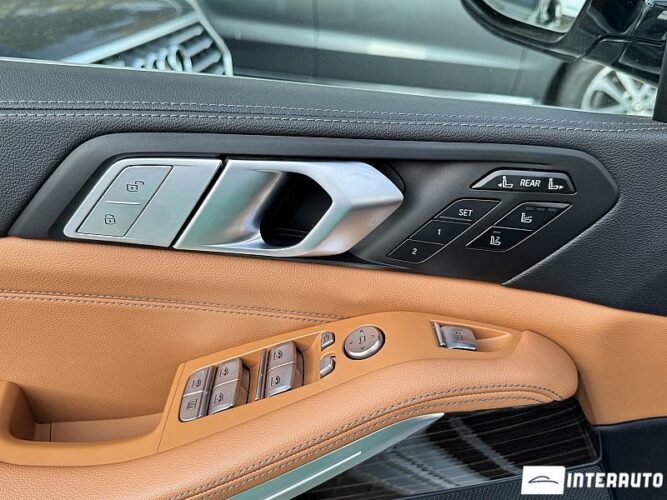 BMW X7 4.0i 63 interauto-car