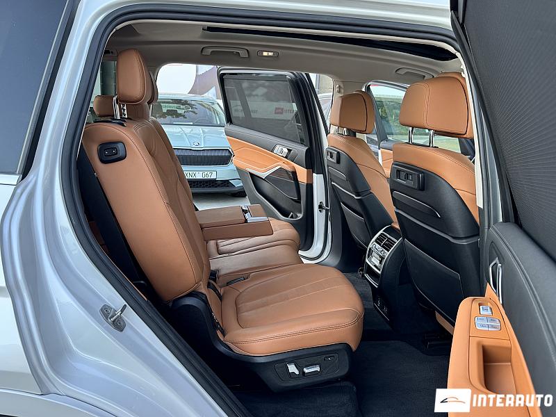 BMW X7 4.0i 27 automobil-interauto