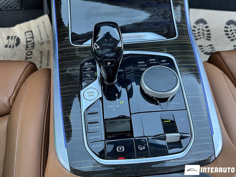 BMW X7 4.0i 23 automobil-interauto