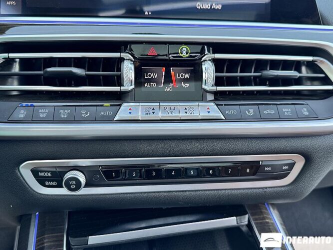 BMW X7 4.0i 52 interauto-car