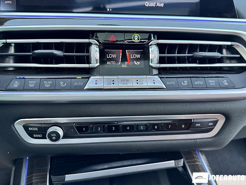 BMW X7 4.0i 21 automobil-interauto