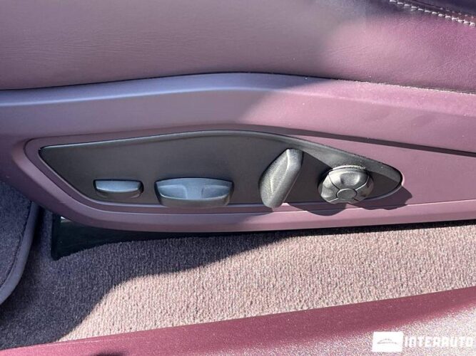 Porsche Taycan 37 interauto-car