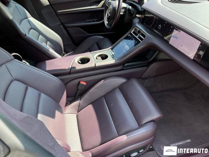 Porsche Taycan 31 interauto-car