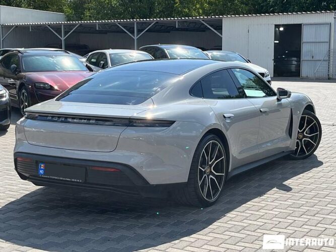 Porsche Taycan 29 interauto-car