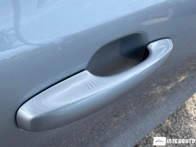 Ford Focus 33 interauto-car